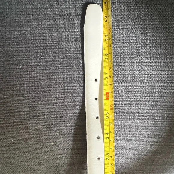 Agnes B Men's Cream Leather Belt. NWOT